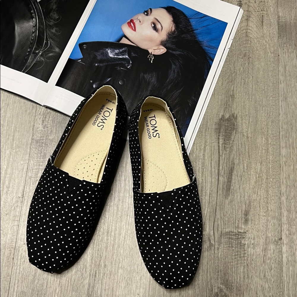 Tom’s Polka Dot Black and White 8.5 Shoes